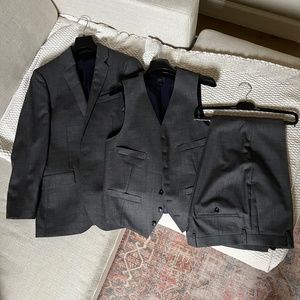 $500+ J.CREW LUDLOW 3-PC WORSTED WOOL 36S SUIT JACKET VEST PANTS blazer 31W